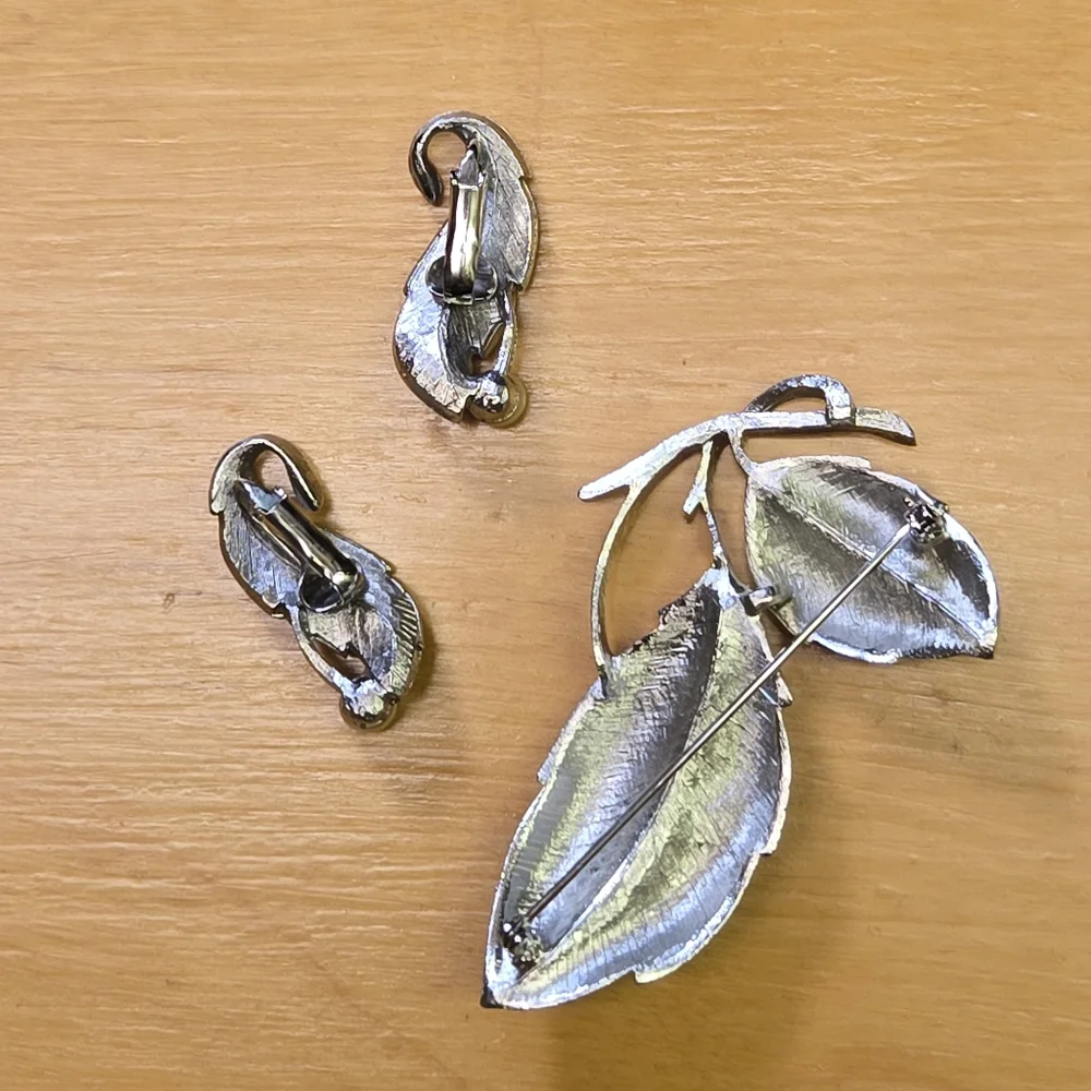 Vintage silver tone with faux pearl accents brooch & clip on earrings